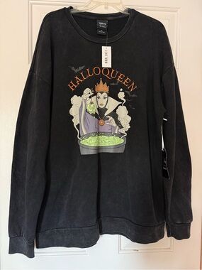 NWT Boxlunch Black 'Halloqueen' Graphic Crewneck Sweatshirt-Size XL